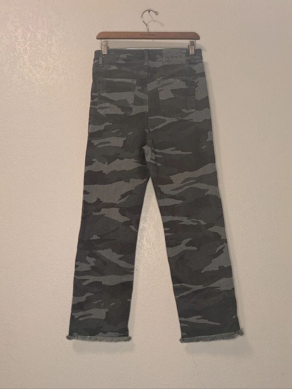 Splendid Eco Camo High Rise Straight Leg Jeans Size 29